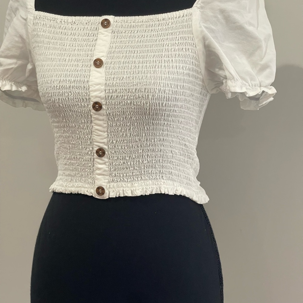 Love Tree M White Smocked Cropped Women's Top w Stretch 595 - Picture 3 of 8